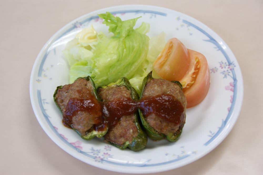 ピーマンの肉詰め