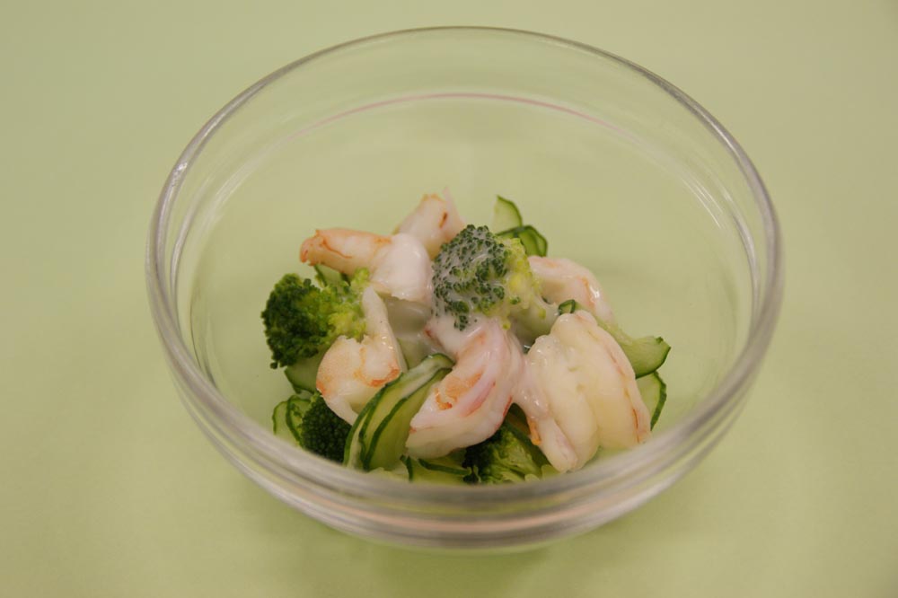 エビとブロッコリーのサラダ