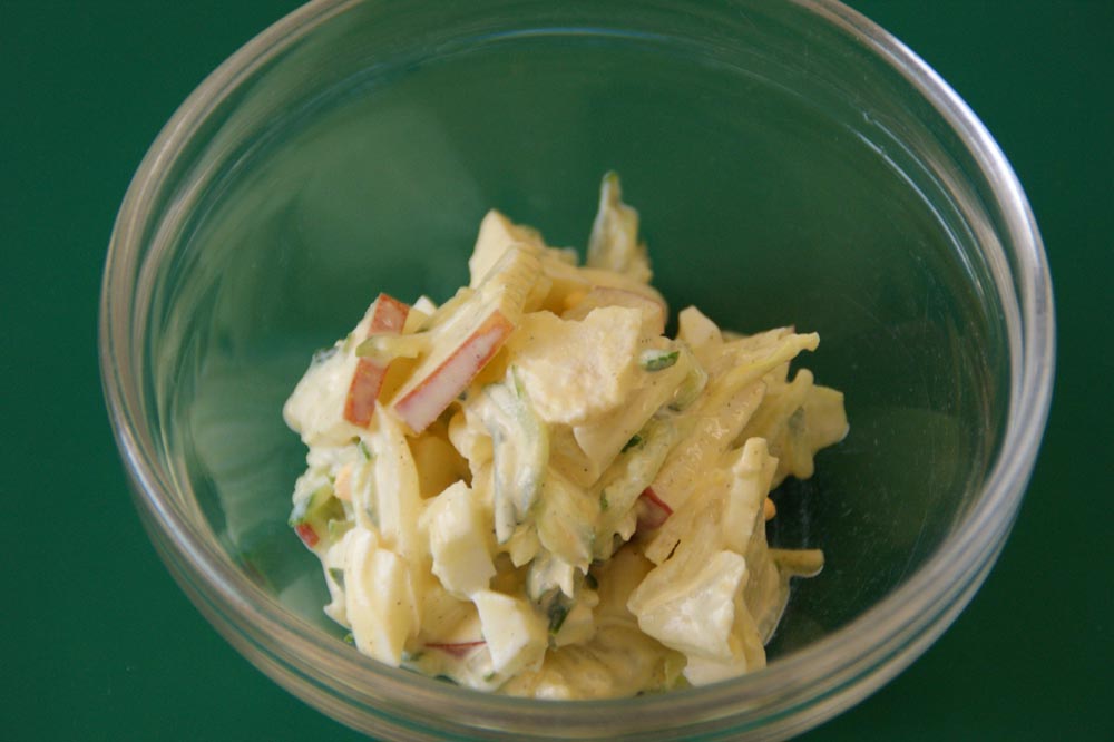 卵とリンゴのサラダ