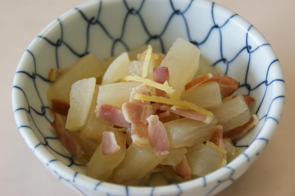 大根とベーコンの煮物