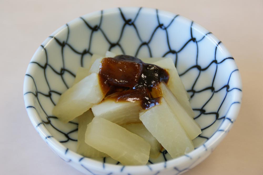 大根の赤味噌かけ