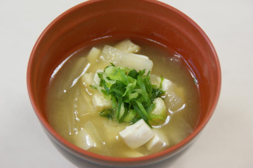 豆腐と揚げのみそ汁