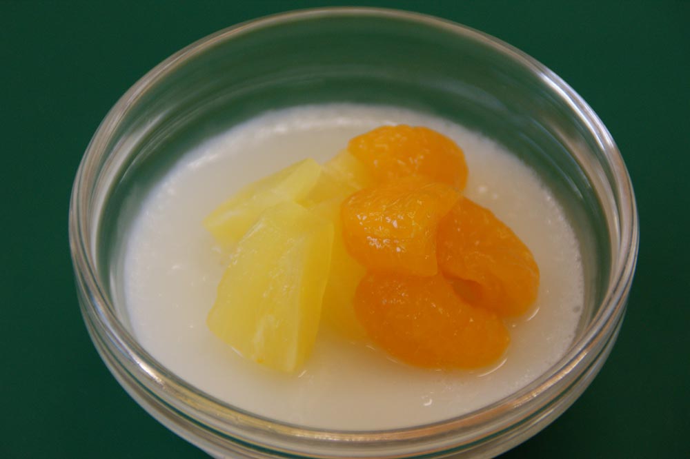 ラム酒入り牛乳ゼリー